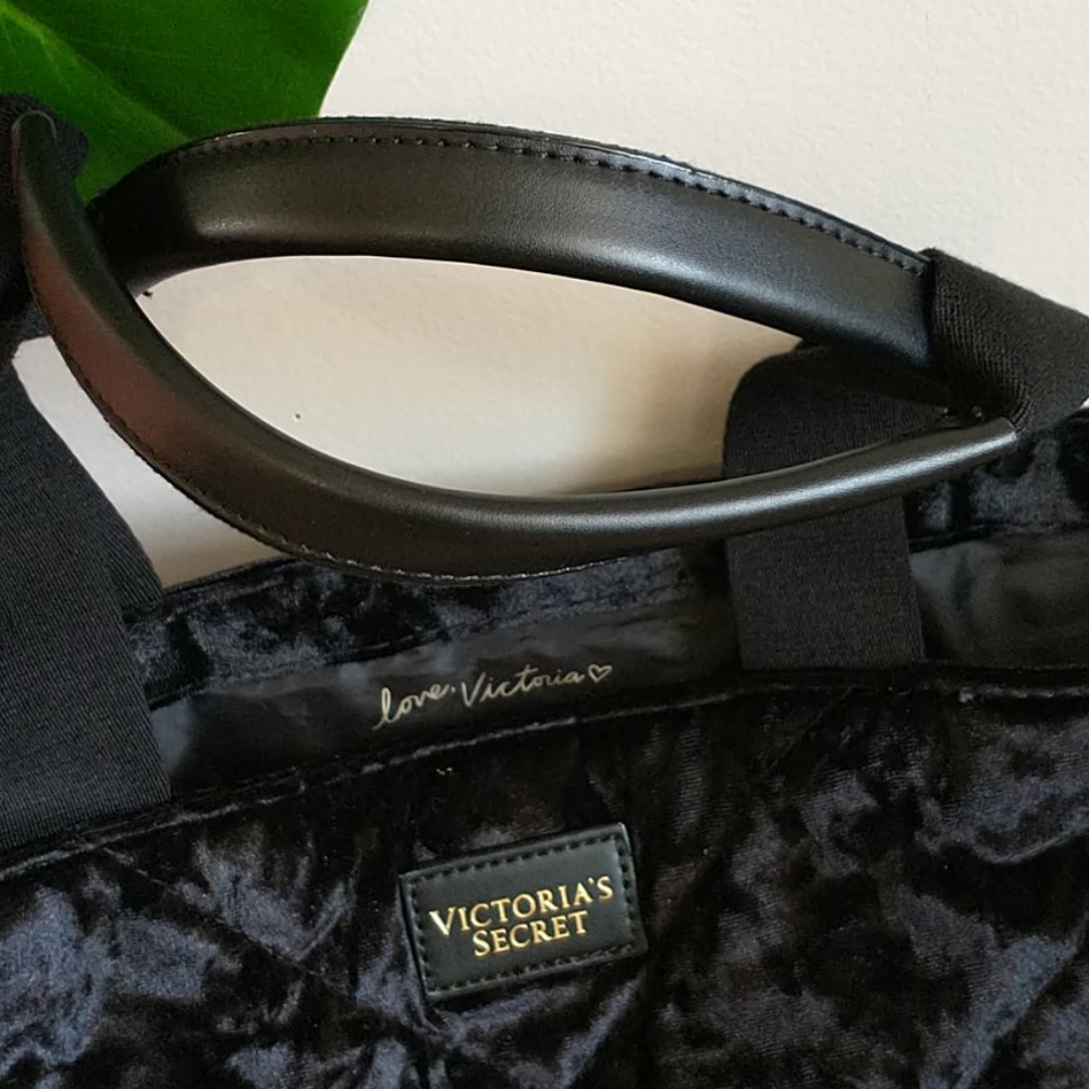 Victoria's Secret Bag - Picture 4 of 12